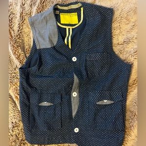 Descendant of Thieves Vest